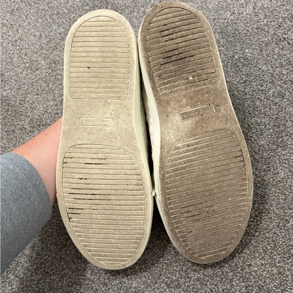 Tory Burch Quilted Cream Sneakers - Picture 7 of 7